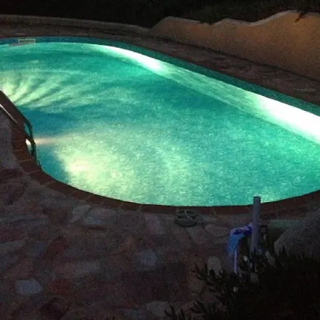 Welcoming In With Private Swimming Pool